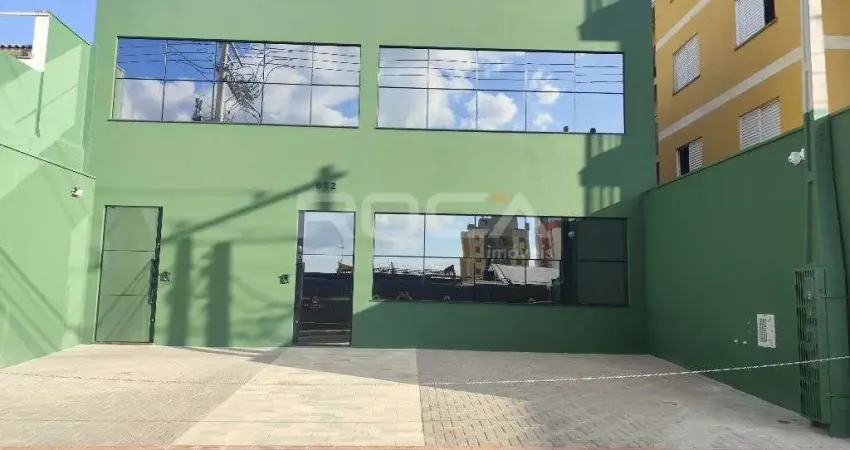 Ponto Comercial com 6 Salas e 4 Banheiros no Jardim Macarengo, São Carlos