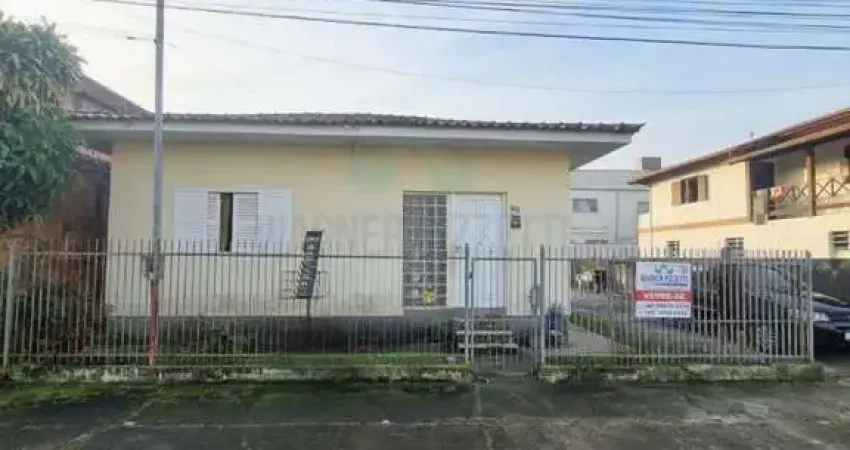 Casa para Venda em Içara, Centro, 3 dormitórios, 1 banheiro, 5 vagas