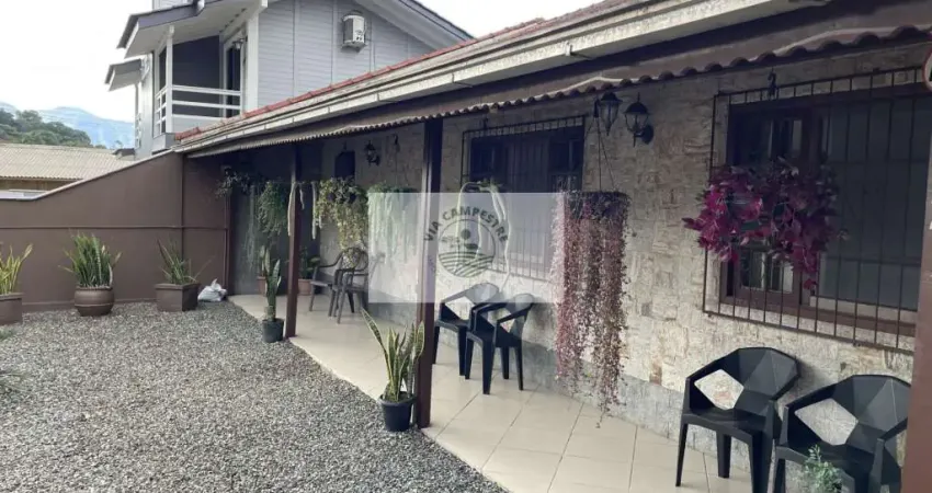 Residencia com laje na Estrada Mildau, uma suite e um quarto, aceita troca