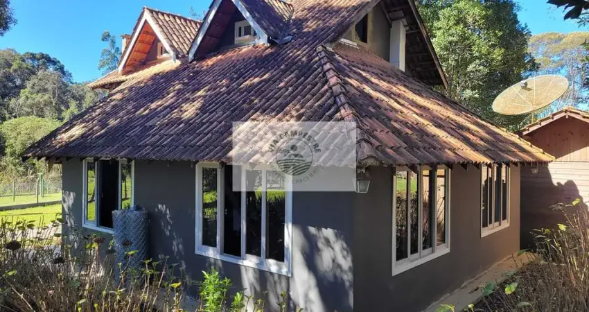 Sítio em avenquinha, com uma linda casa com 3 quartos, terreno 9.000 m² escriturado