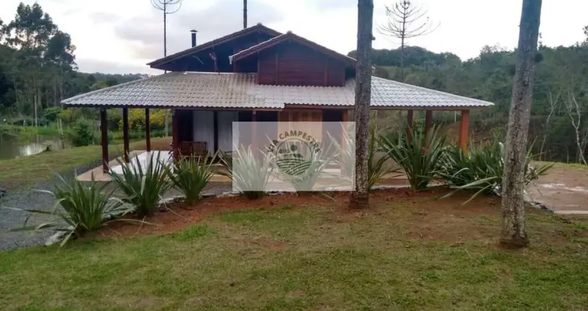 Sítio com 11.000 m², escriturado, residência com 3 dormitórios, terreno com lago