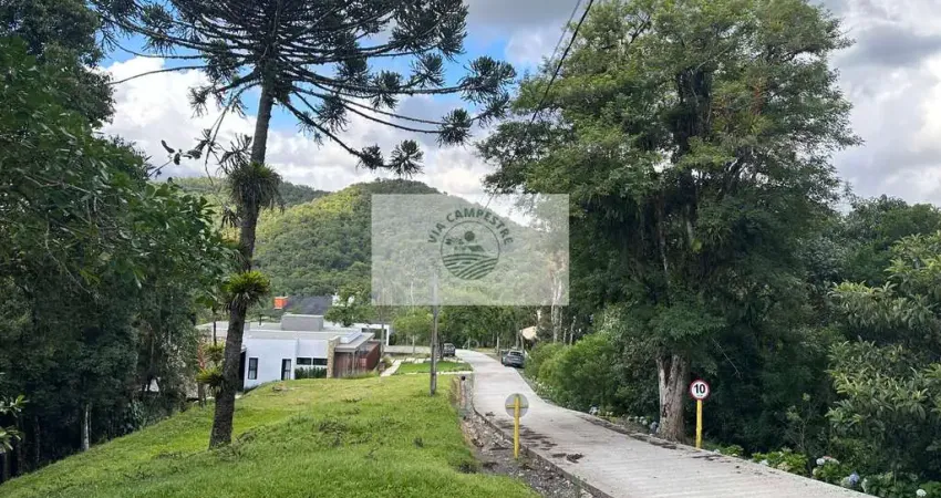Terreno em Condomínio fechado na subida da serra de Campo Alegre, ainda em Joinville, com 1.000 m², aceita permuta