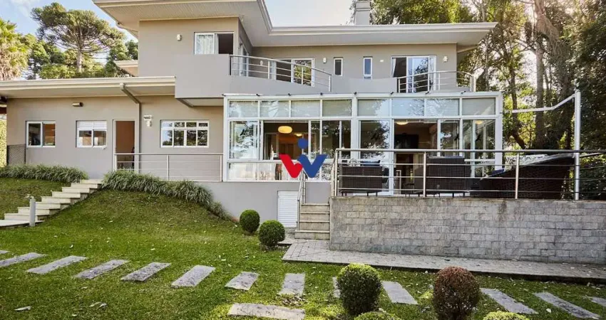 Seu Refúgio de Alto Padrão em Curitiba, Conforto e Charme por R  3.490.000,00