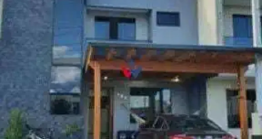 Sobrado com 4 dormitórios à venda, 165 m  por R  640.000,00 - Vila Glória - Campo Largo PR