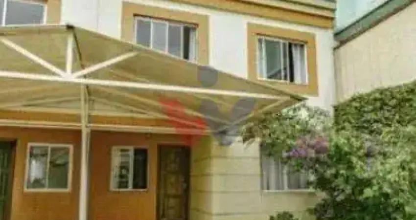 Triplex Espaçoso em Condomínio Fechado Próximo ao Colégio Adventista Santa Cândida