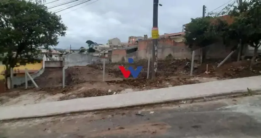 Terreno à venda no Xaxim, Curitiba 