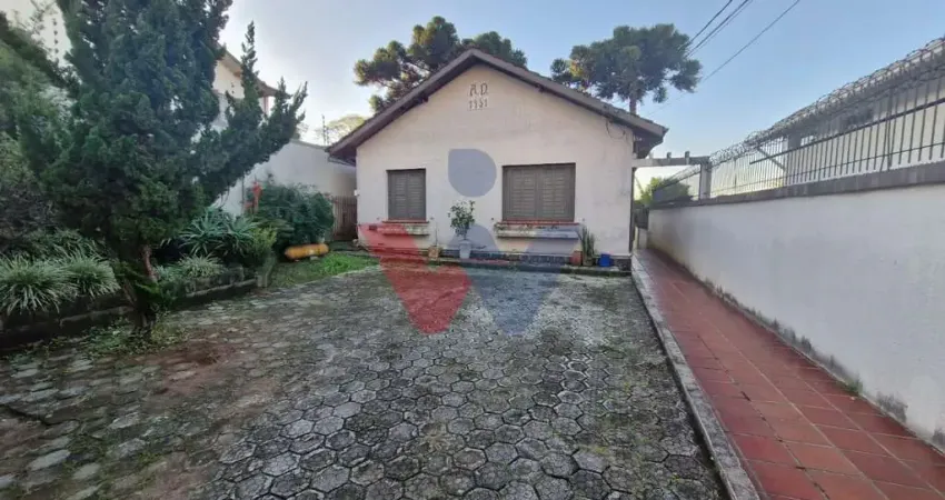 Excelente Casa Comercial no São Francisco Ideal para Escritórios e Clínicas