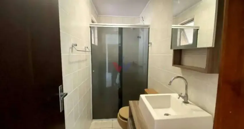 Apartamento ensoralado no último andar com 1 quarto, vaga e ótima localização