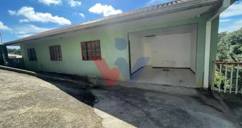 Viva com liberdade e conforto Terreno com 2 casas em Campo Magro por R 375 mil