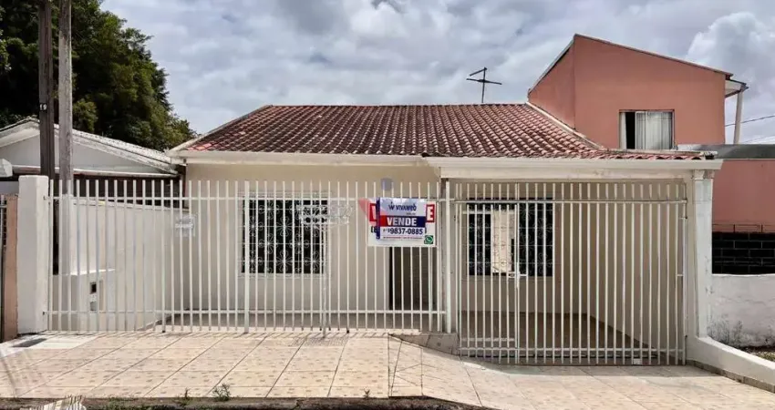 Casa reformada no fazendinha  conforto, localização excelente e espaço para a família