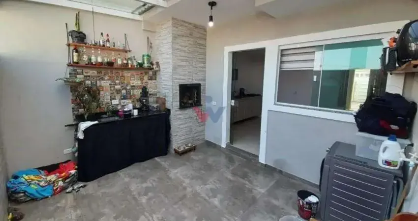 Casa à Venda no Sítio Cercado com 2 Quartos, Edícula em Vidro e Churrasqueira