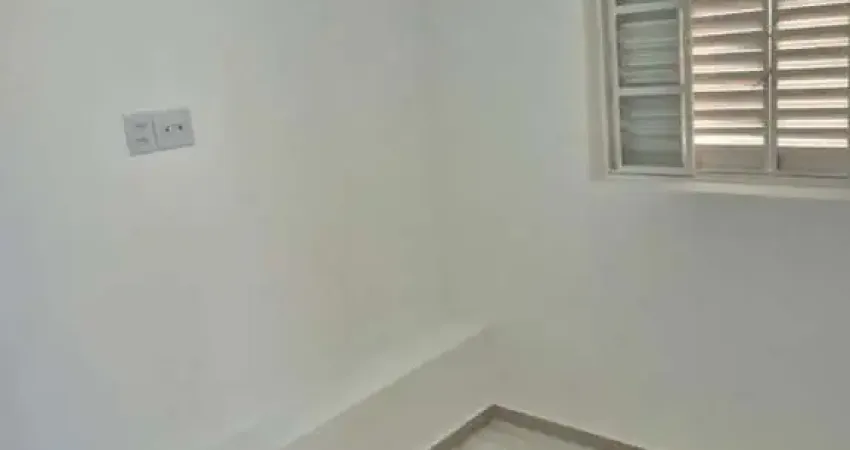 Kitnet / Stúdio para alugar no Jardim Helena, Bauru 
