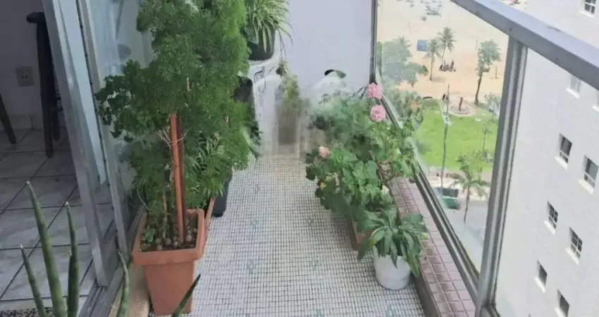 Apartamento no Gonzaga – Prédio de frente para o mar, com vista lateral e enorme potencial de valorização
