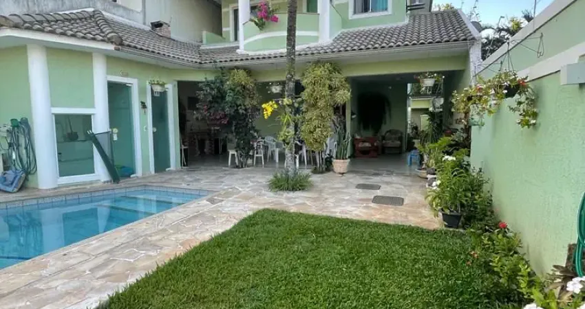 Casa Disponível Em Condomínio fechado no Recreio dos Bandeirantes