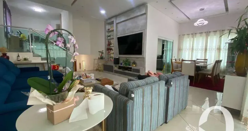 Casa com 3 dormitórios à venda, 273 m² por R$ 2.200.000 - Alphaville 06 - Santana de Parnaíba/SP