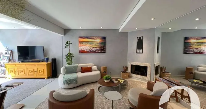 Casa com 3 dormitórios à venda, 180 m² por R$ 2.300.000 - Tamboré 04 - Santana de Parnaíba/SP