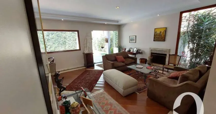 Casa com 4 dormitórios à venda, 320 m² por R$ 2.800.000,00 - Alphaville 04 - Santana de Parnaíba/SP