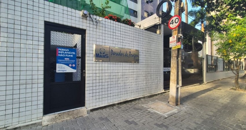 Vendo apartamento 3 quartos(1 suíte)+dependência. Em Boa Viagem a 400m da praia
