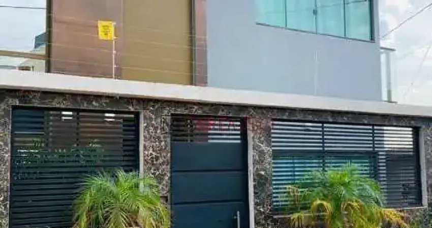 Casa 4 pavimentos, toda reforamda no porcelanato, planejada D102