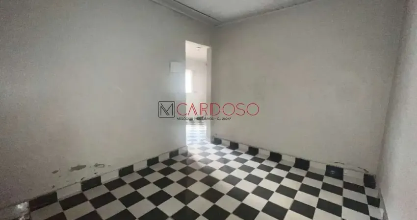 Casa Escriturada 2 Quartos, Lote Grande em Samambaia Norte QR 833, Aceito Proposta