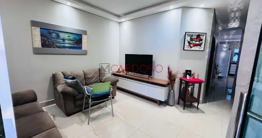 Casa Qr 209-Samambaia, 03 Quartos, Suíte, Na laje, Reformada