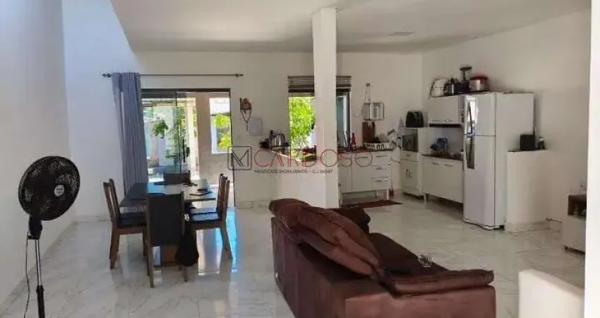 Casa 2 quartos,  em condomínio na sha conjunto 06 arniqueiras