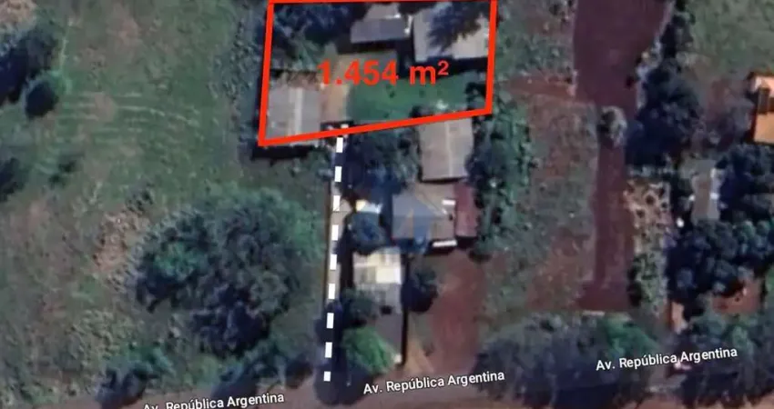 Área em frente ao Novo Hospital Unimed, na Av. República Argentina, com Barracão