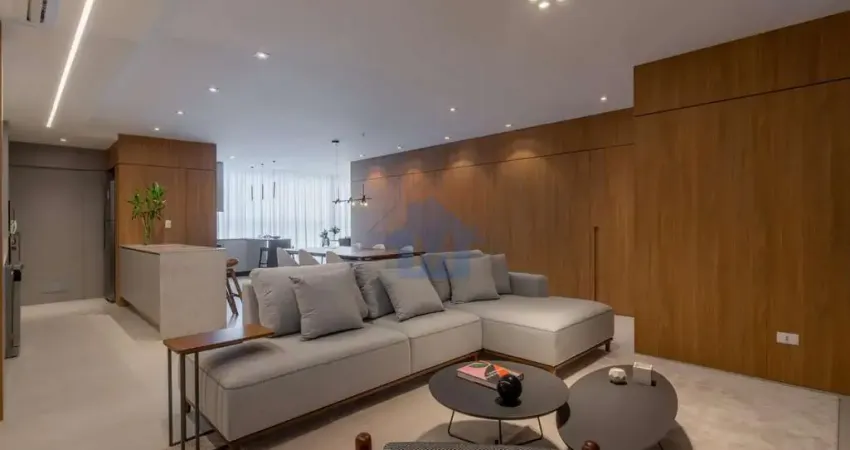 Apartamento Novo Alto Padrão, 1 Suíte e 2 Quartos, Varanda Gourmet, no Centro!