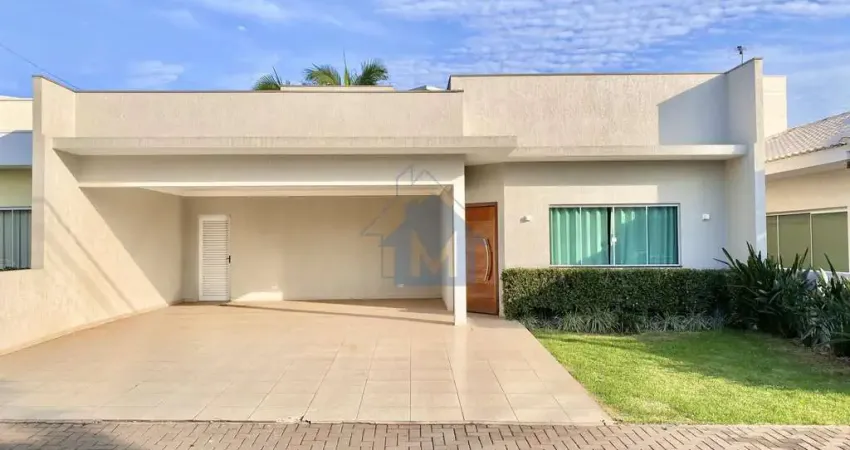 Casa Semimobiliada com 3 Suítes, Escritório, Piscina em Condomínio Fechado!