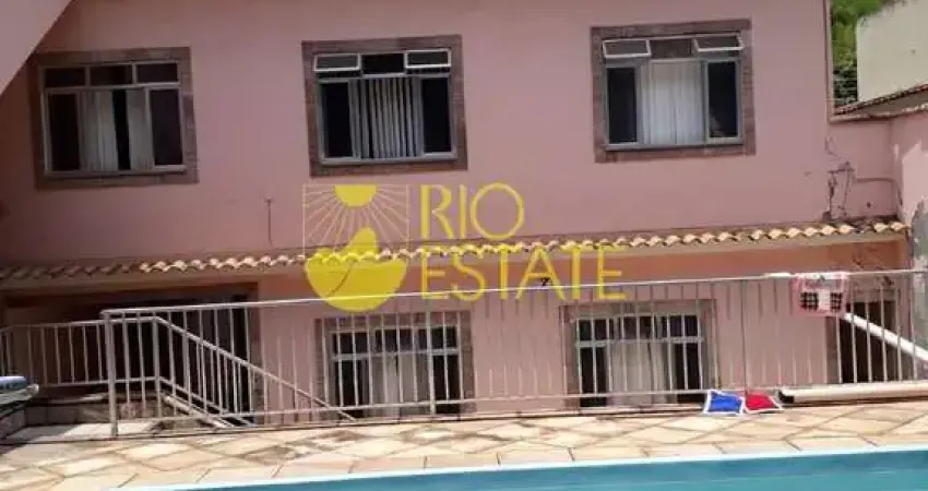 Casa 4 quartos, 242m2, Santa Lúcia, Santa Clara -- Barra Mansa/RJ