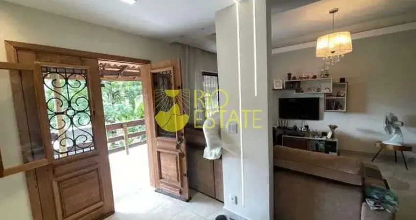 Casa EXCELENTE 3 quartos, 1750m2, Paraíso -- Barra Mansa/RJ