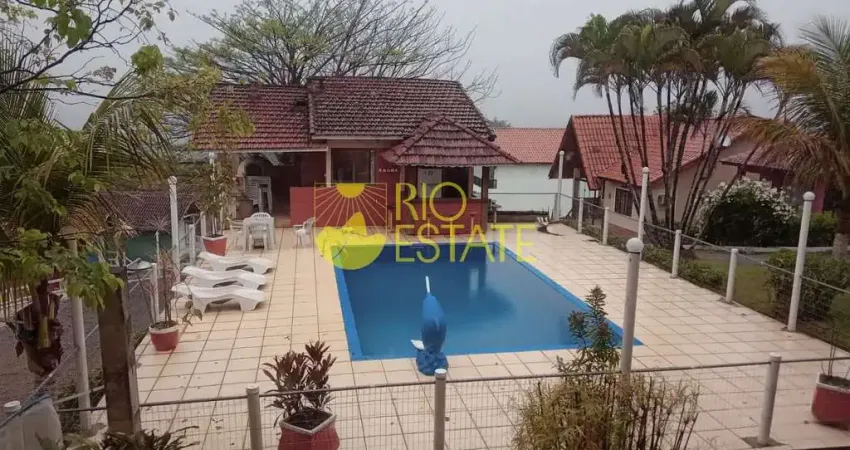 Casa com 1 dormitório à venda por R$ 250.000,00 - Penedo - Itatiaia/RJ