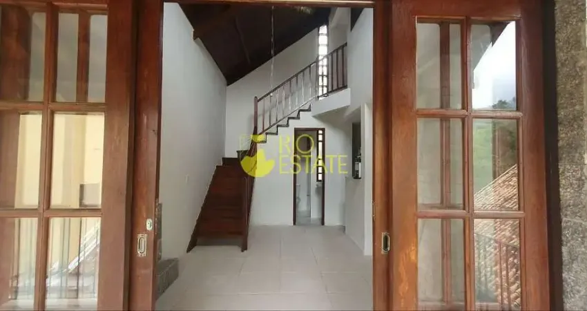 Casa com 1 quarto à venda na Avenida das Três Cachoeiras, Penedo, Itatiaia