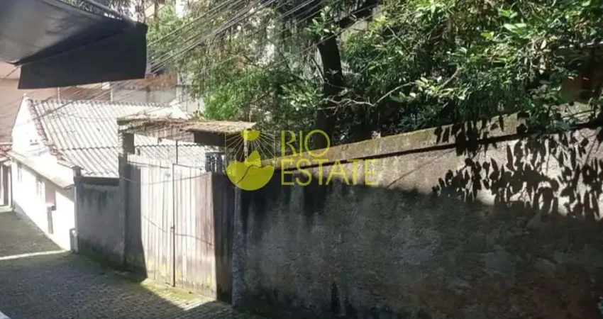 Casa com 03 quartos à venda no Ano Bom, Barra Mansa