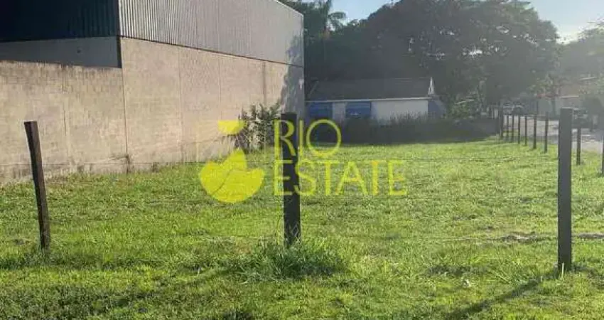 Lote de esquina totalmente Plano 630m², Cidade Jardim, Itatiaia, RJ