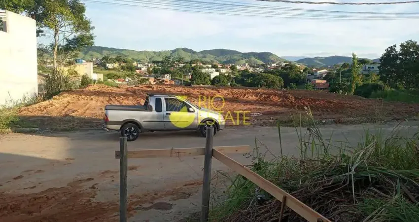 Terreno Com Ótima Localização com Topografia Plana à Venda, 600M², Roma, Volta Redonda, RJ