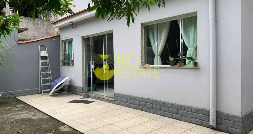 Casa Linear, Excelente acabamento, Casa de Pedra, Volta Redonda, RJ