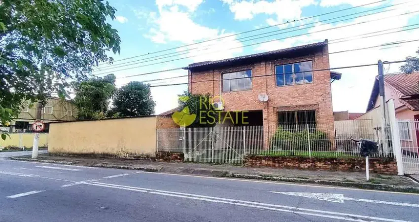 Casa espaçosa à venda, 3 quartos, 350m2,  Aero Clube - Volta Redonda, RJ