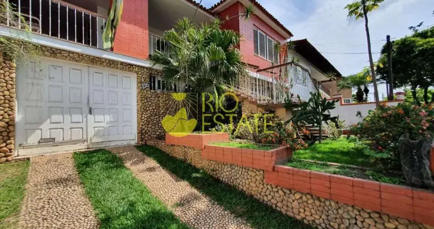 Casa com 3 quartos, 360 m² por  - Laranjal - Volta Redonda/RJ