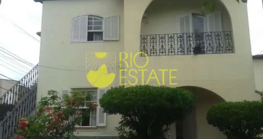 Casa na RUA 33 4 quartos, 200m2, Vila Santa Cecília -- Volta Redonda/RJ