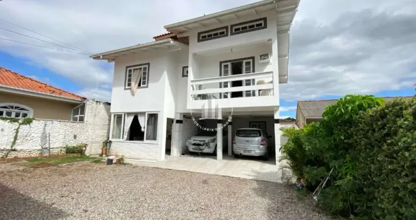 Casa com 4 quartos à venda na Rua Dezesseis de Julho, 172, Pagani, Palhoça