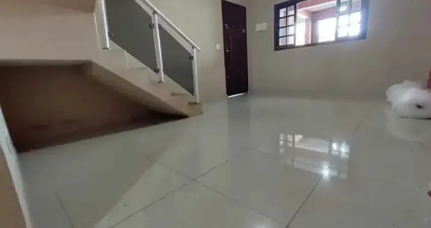 Casa com 3 quartos à venda na Rua Luiz Carlos Ventura, Jardim Mituzi, Taboão da Serra