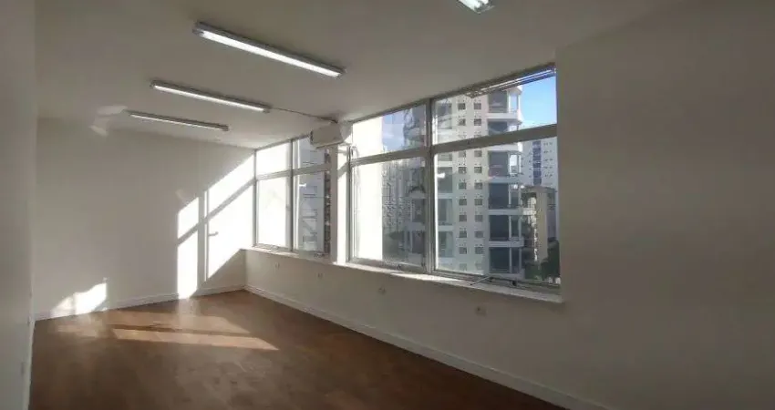 Imóvel para aluguel possui 28 metros quadrados no Jardim Paulista - São Paulo - SP