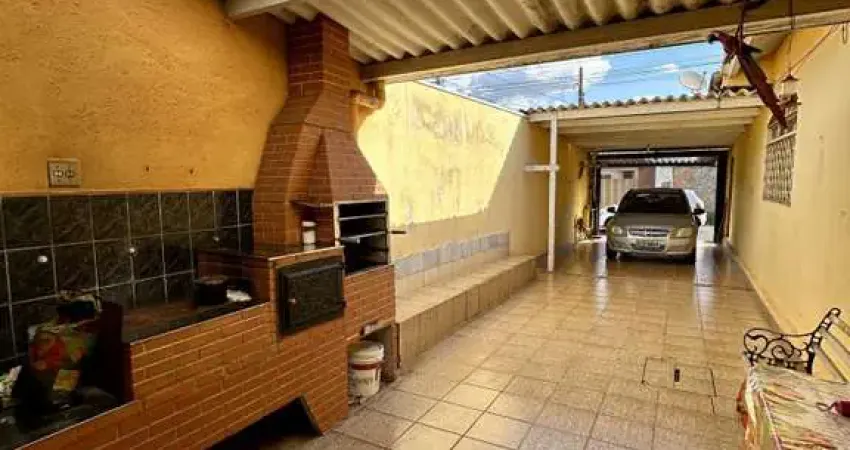 Casa para Venda, Jardim Jandaia, 4 dormitórios, 1 suíte, 2 banheiros, 3 vagas