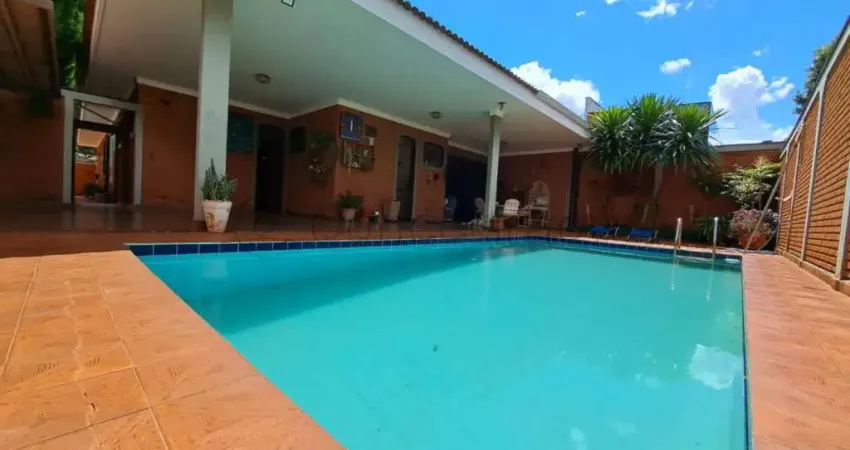 Casa de 263m² com 04 quartos disponível para locação - alto da boa vista.