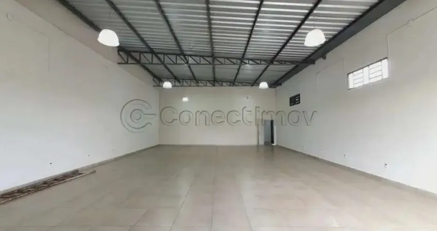 Galpão Comercial de 243m² para locação - Jardim Cristo Redentor