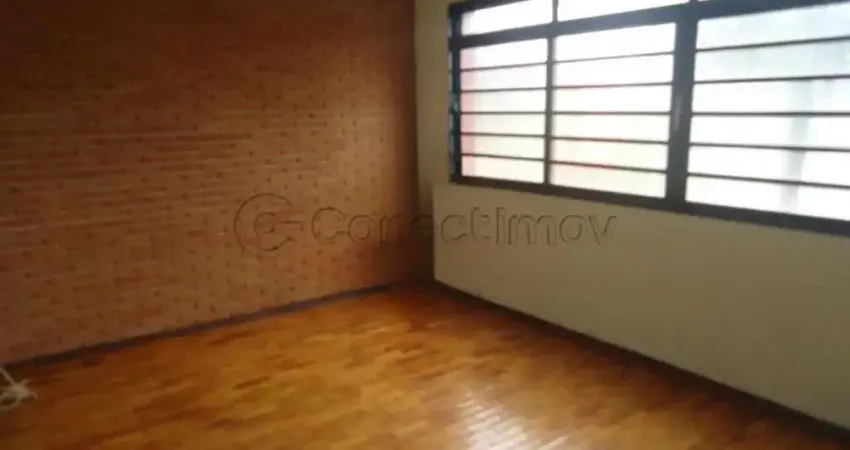 Casa padrão de 219m² disponível para locação e venda - Vila Tibério