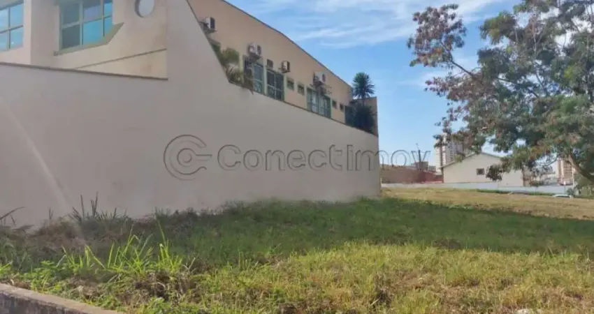 Terreno de 300m² disponível para locação e venda - nova aliança