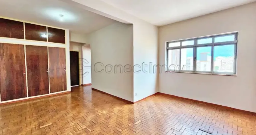 Apartamento de 133m² com 03 quartos para locação - Centro