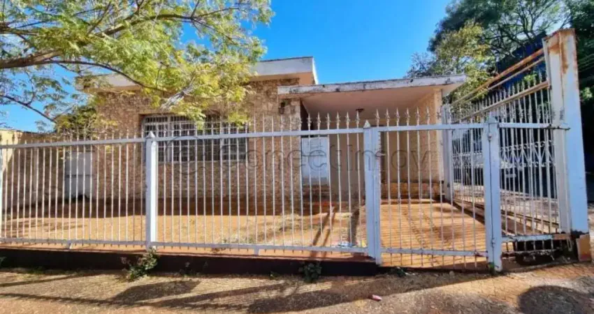 Casa de 360m² com 03 quartos sendo 01 suíte para locação e venda - jardim paulista